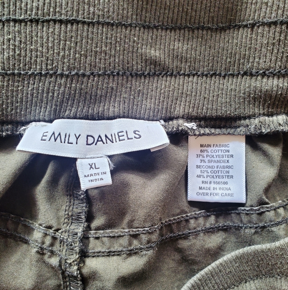 Women's Olive Green Cargo Capris - Picture 2 of 6